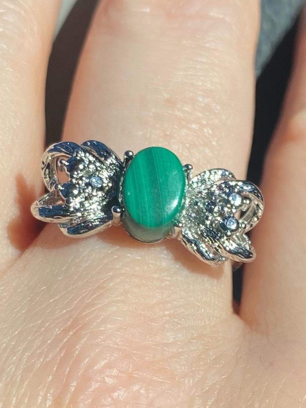 Genuine Malachite Gemstone Ring in Silver Tone Bow Setting - Adjustable